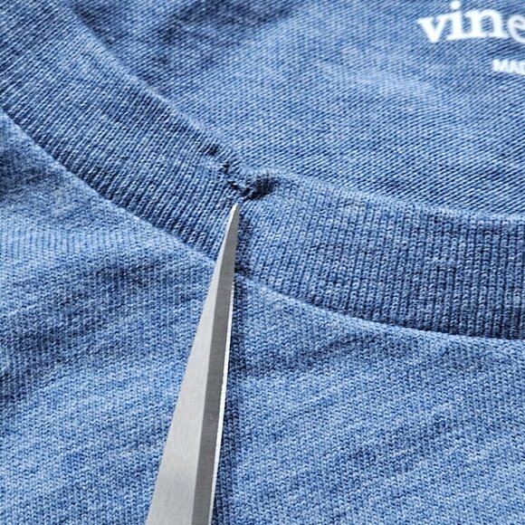 Vineyard Vines T Shirt Mens M Blue Pink Whale Print LS Preppy Pocket 1V0923 FLAW - Picture 9 of 14